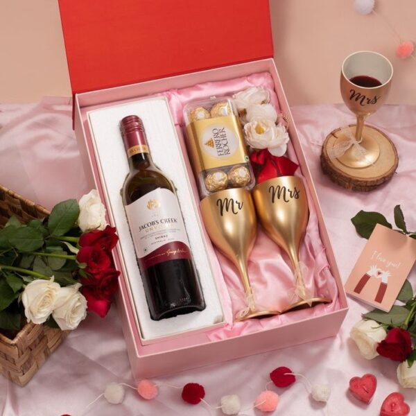 Customisable Honeymoon Hamper